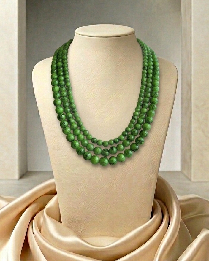 Tiered Marled Green Beaded Necklace