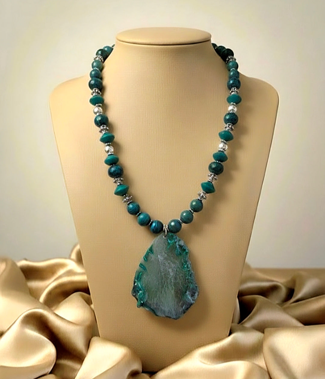 Turquoise Agate Pendant Necklace
